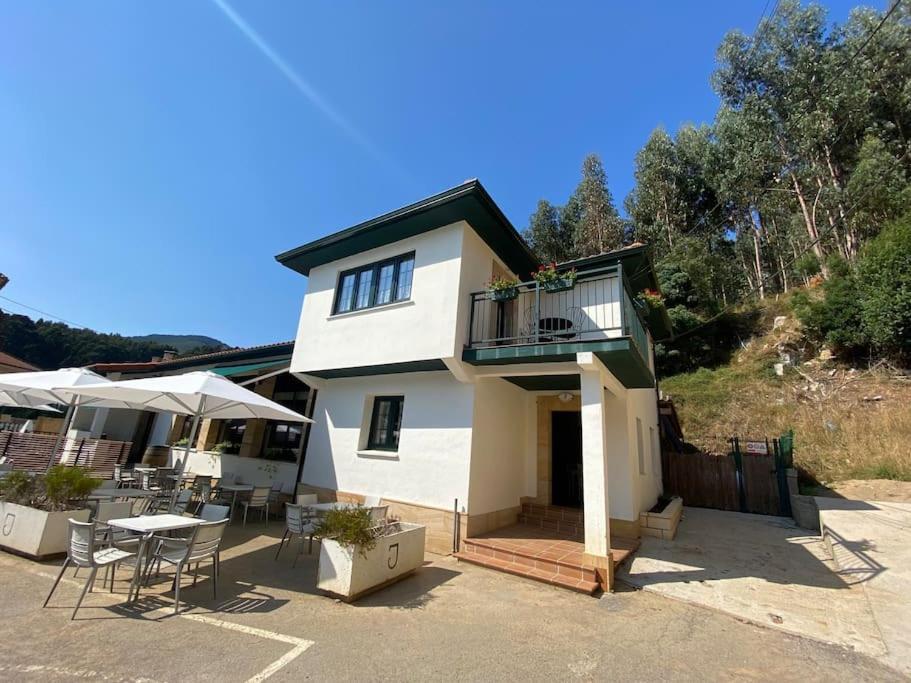 Casa en Montealegre reformada y acogedora  Sámano Exterior foto